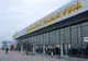 S-a dat în spectacol pe aeroport și a rămas la sol. Bărbat oprit să urce în avion la Timișoara
