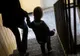 Copil luat de la asistenții maternali în timp ce se afla în spital