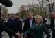 Viorica Dăncilă a fost întâmpinată de un grup de protestatari la Palatul Administrativ din Timișoara. Video!