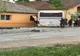 Grav accident rutier în Timiș: un autobuz a intrat într-o casă