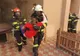 Misiune dramatică de salvare: bărbat rămas imobilizat în mijlocul unui incendiu