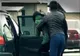 Minoră din Cluj răpită de un tânăr din Lugoj! Aceasta a reuşit să scape după ce a sărit din maşină