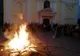 Crăciunul pe rit vechi: Sârbii din Banat aprind în cursul serii Badnjak-ul